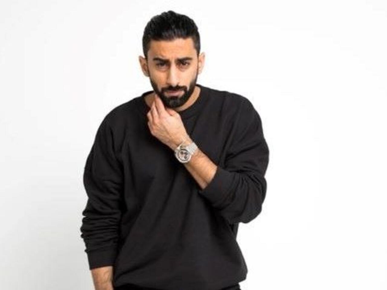 أنس بوخش يعلن تأجيل برنامجه 